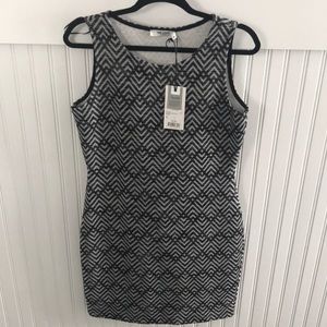 Body con chevron knit dress